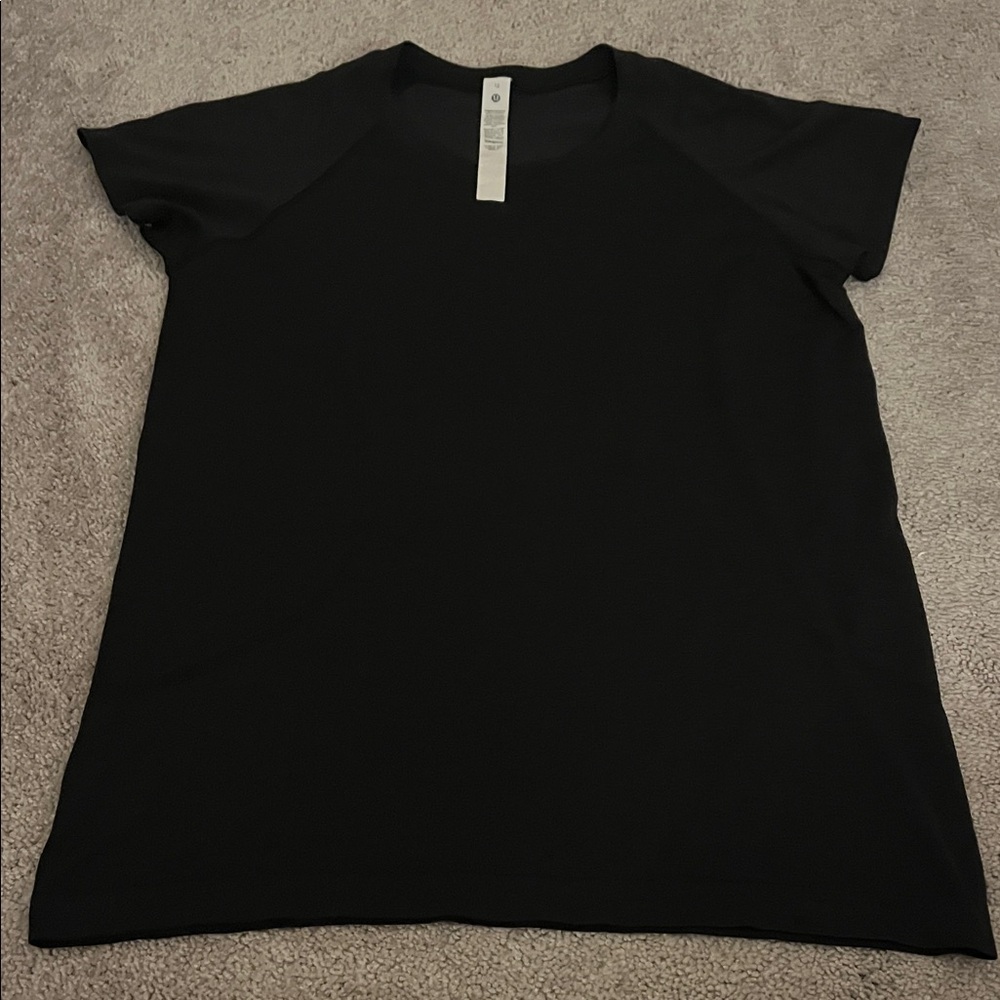 lululemon athletica Black Short Sleeve Tee